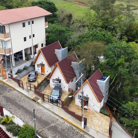 Villa Italia Chale Санту-Антониу-ду-Пиньял Экстерьер фото