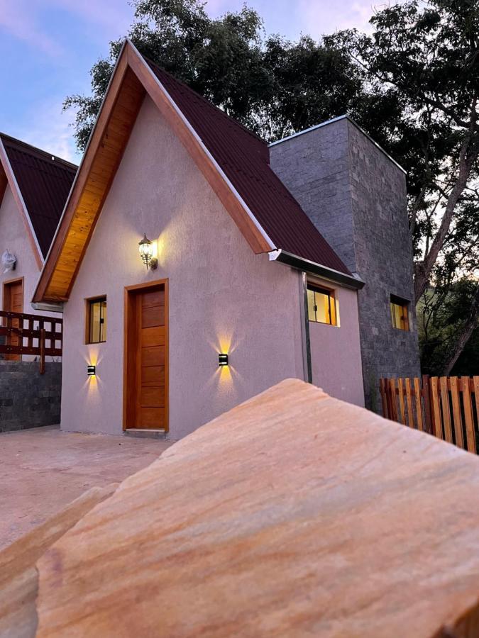 Villa Italia Chale Санту-Антониу-ду-Пиньял Экстерьер фото