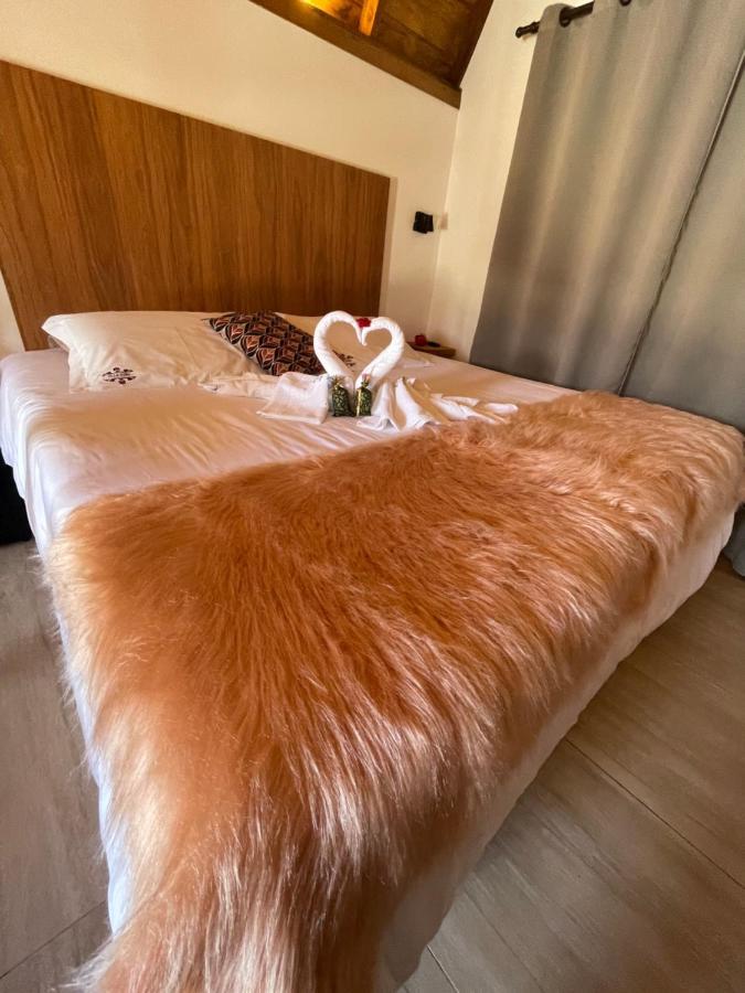 Villa Italia Chale Санту-Антониу-ду-Пиньял Экстерьер фото